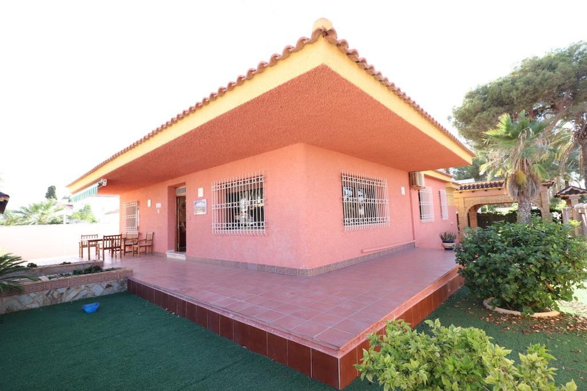 Resale - Chalet - Cabo Roig - MUY CERCA DE LA PLAYA