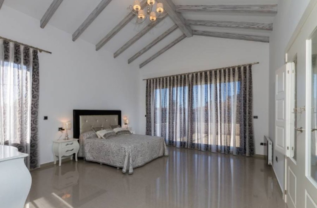 Resale - Chalet - Orihuela Costa - Cabo Roig