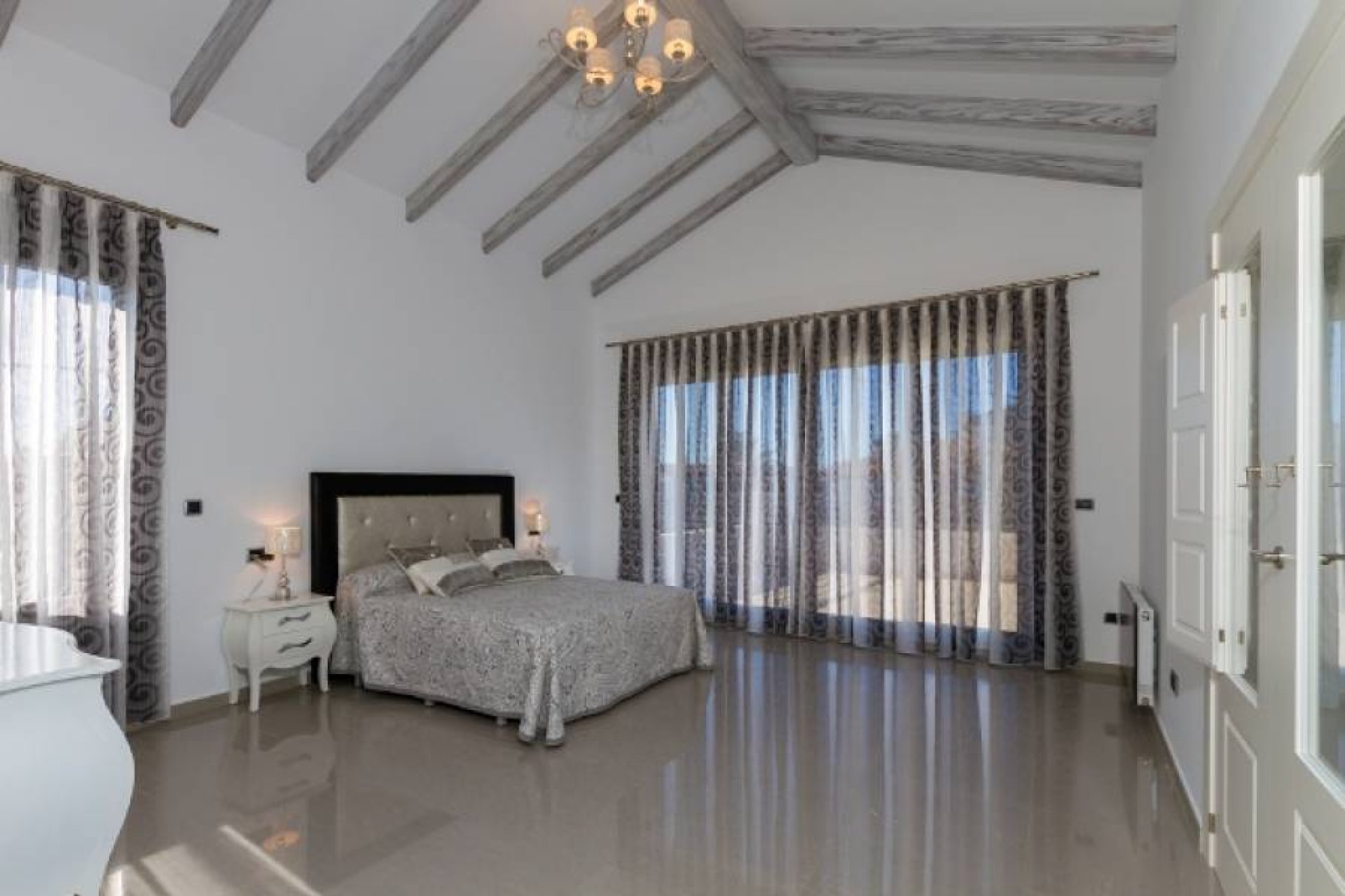 Resale - Chalet - Orihuela Costa - Cabo Roig