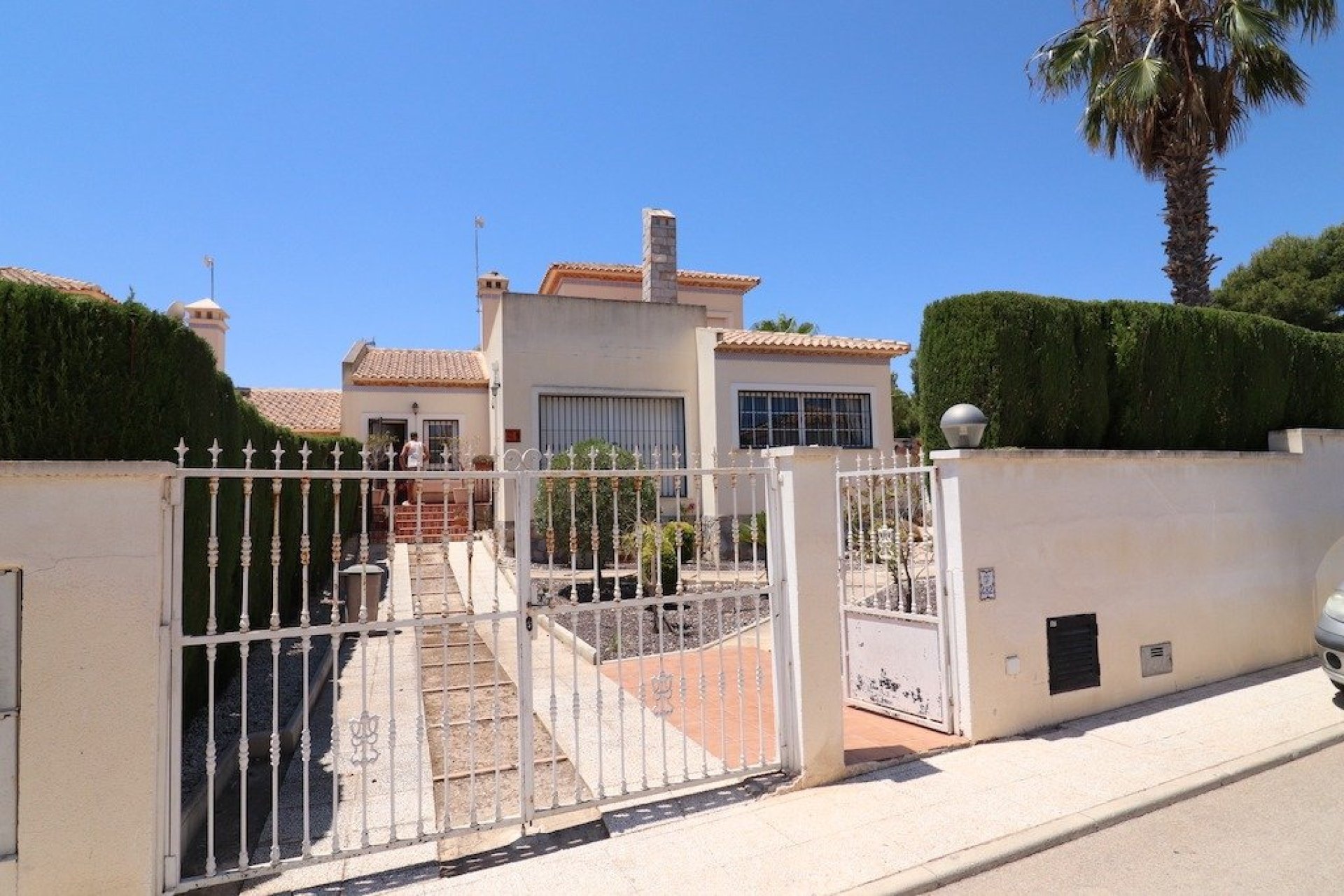 Resale - Chalet - Orihuela Costa - Las Ramblas