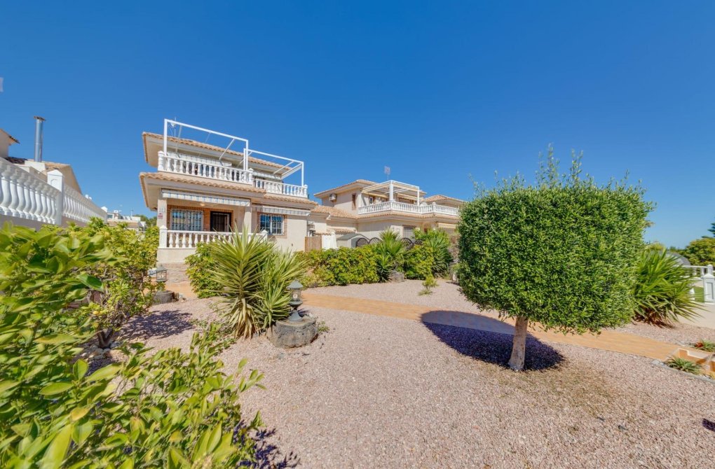 Resale - Chalet - Orihuela Costa - Los Dolses