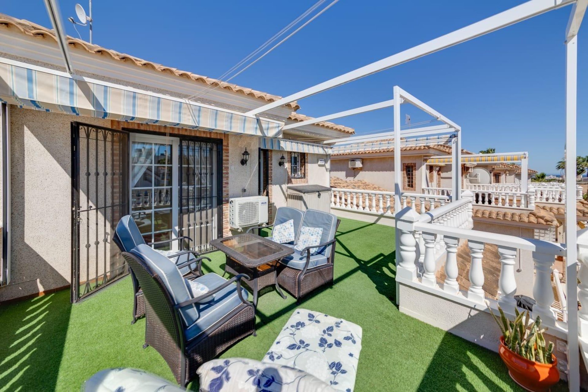 Resale - Chalet - Orihuela Costa - Los Dolses