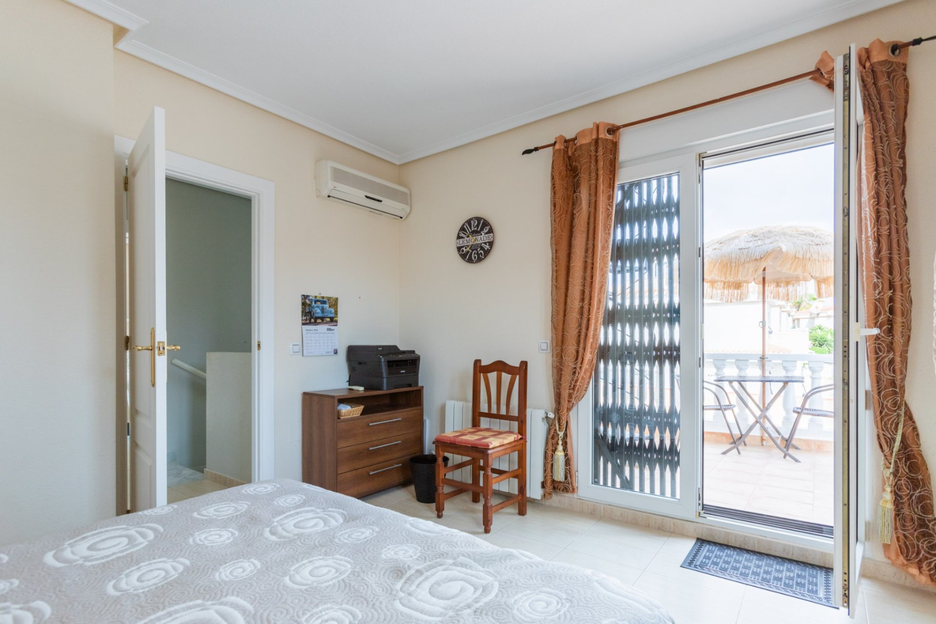 Resale - Chalet - Orihuela Costa - Playa Flamenca