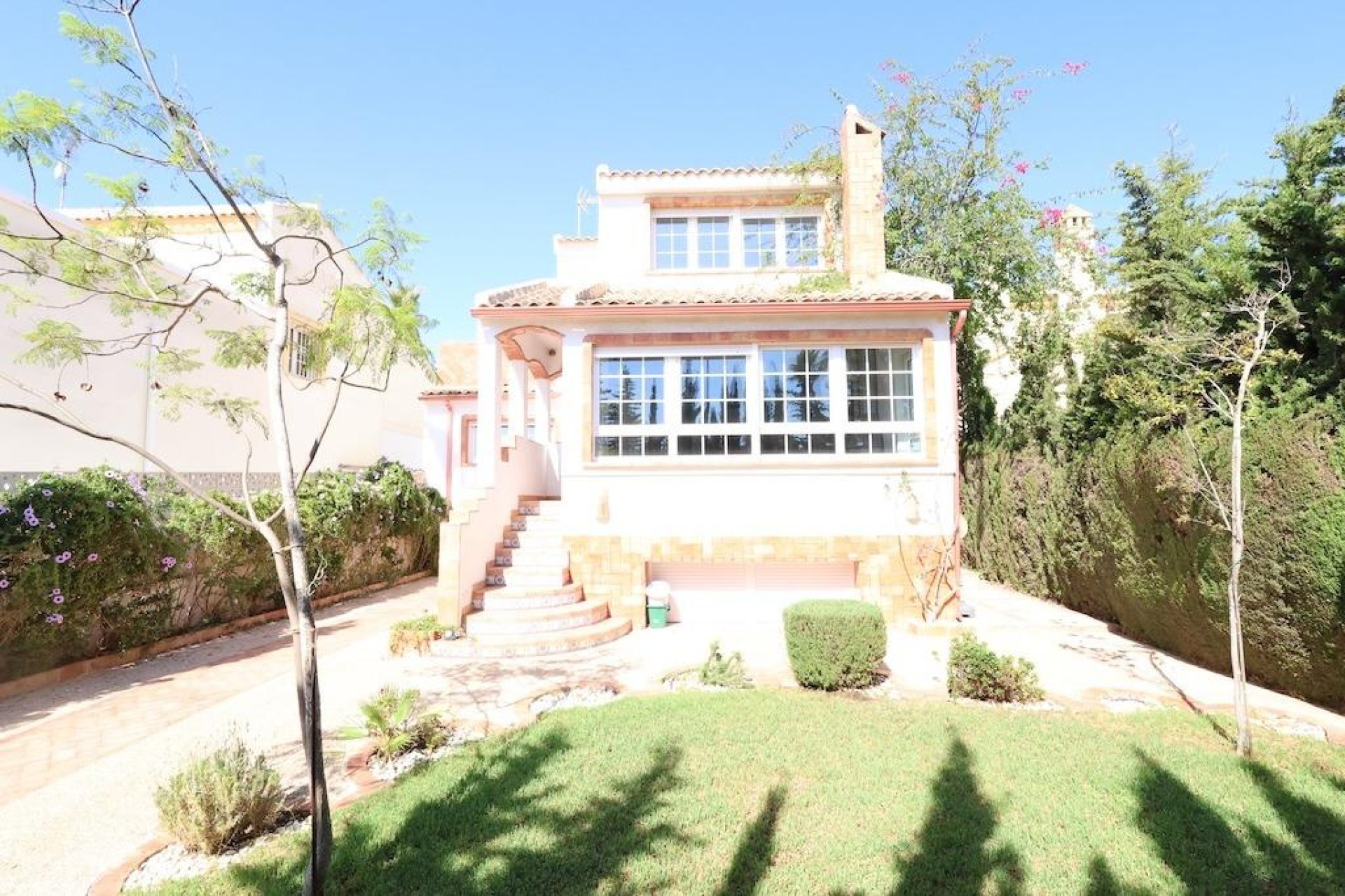 Resale - Chalet - Orihuela Costa - Villamartin