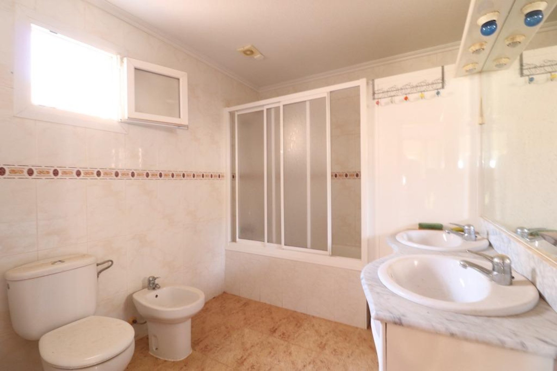 Resale - Chalet - Orihuela Costa - Villamartin