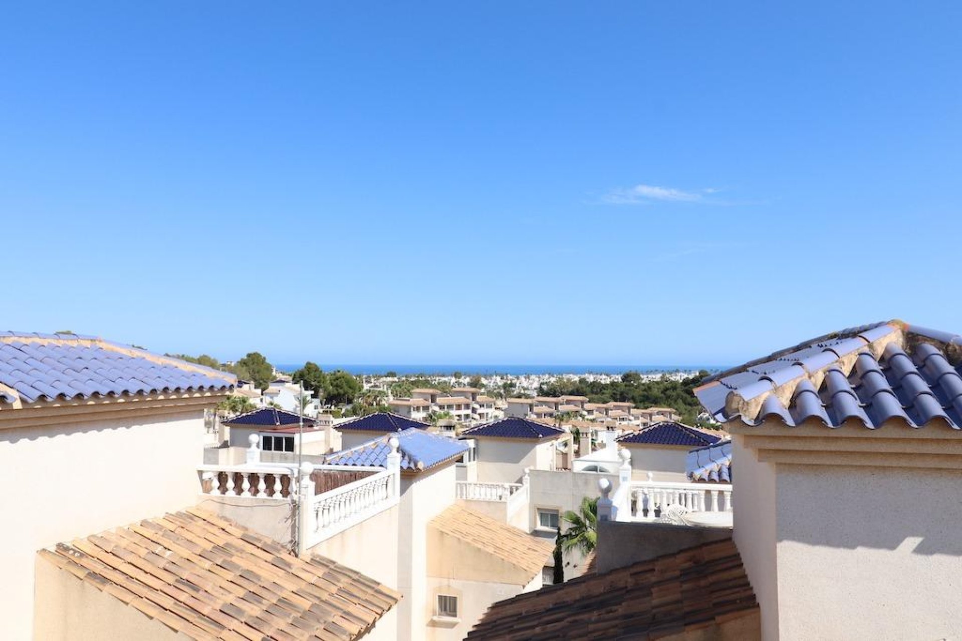 Resale - Chalet - Orihuela Costa - Villamartin