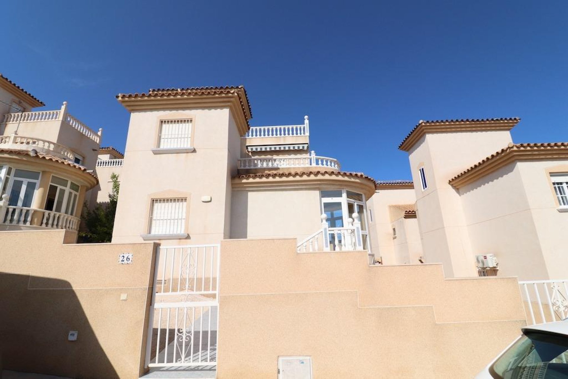 Resale - Chalet - Orihuela Costa - Villamartin