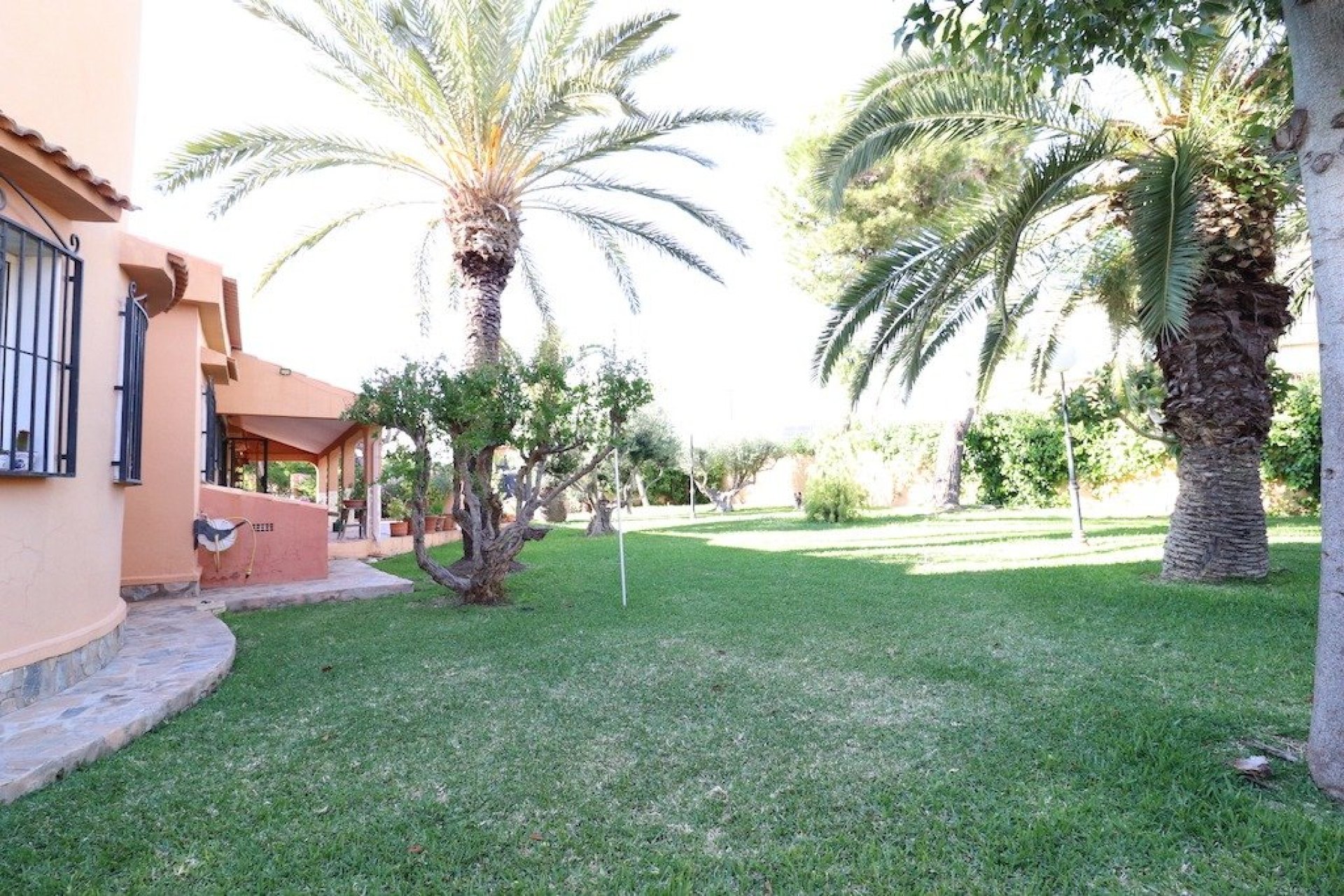 Resale - Chalet - Torrevieja - El chaparral