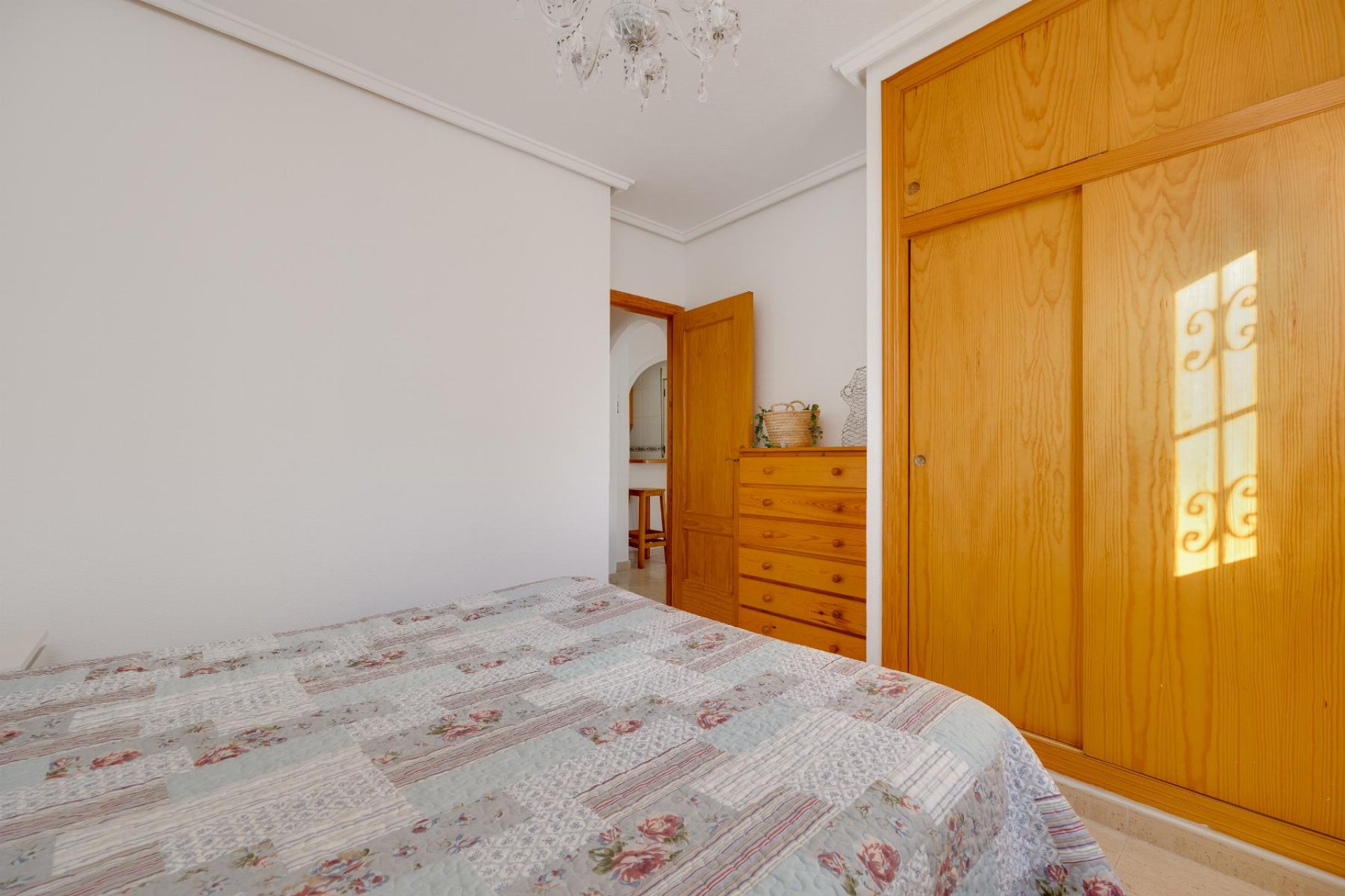 Resale - Chalet - Torrevieja - Pueblo - Centro