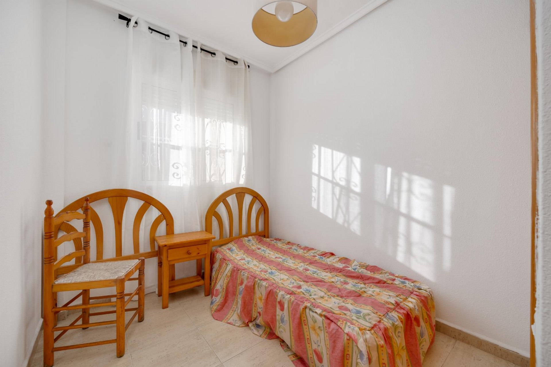 Resale - Chalet - Torrevieja - Pueblo - Centro