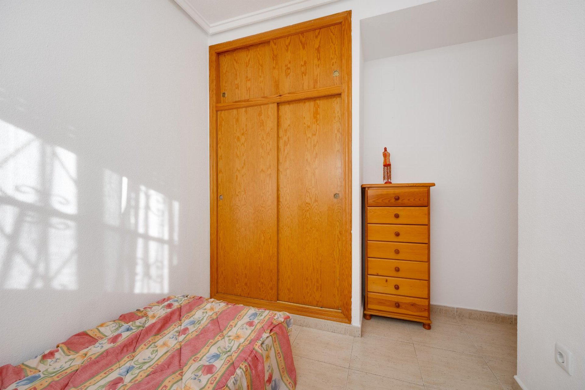 Resale - Chalet - Torrevieja - Pueblo - Centro