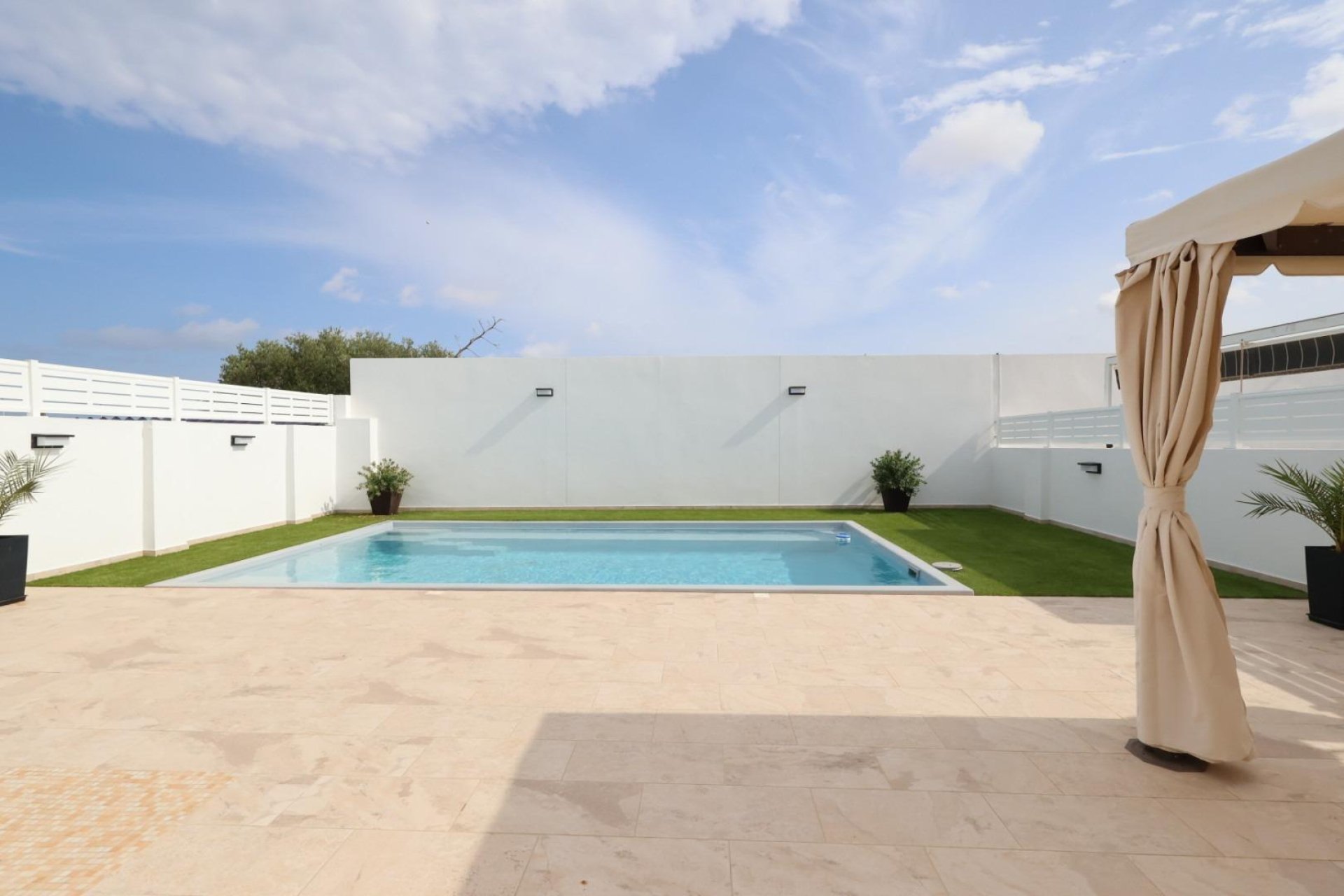 Resale - Chalet - Torrevieja - San luis