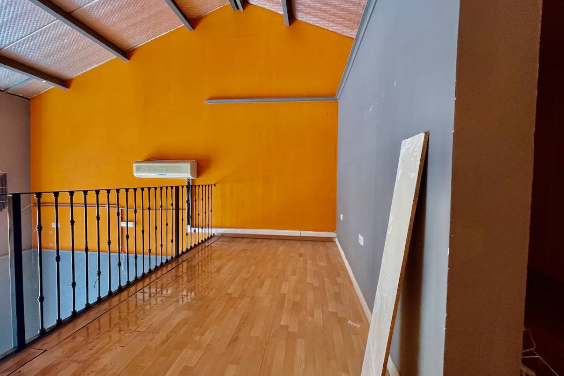 Resale - Commercial - La Finca Golf