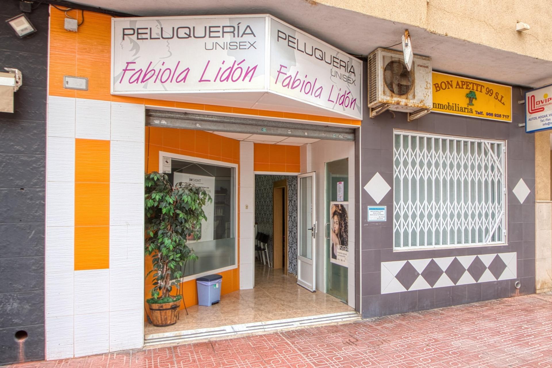 Resale - commercial property - Torrevieja - La Mata