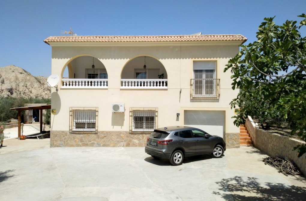 Resale - Country house - Alsodux - ALMERIA