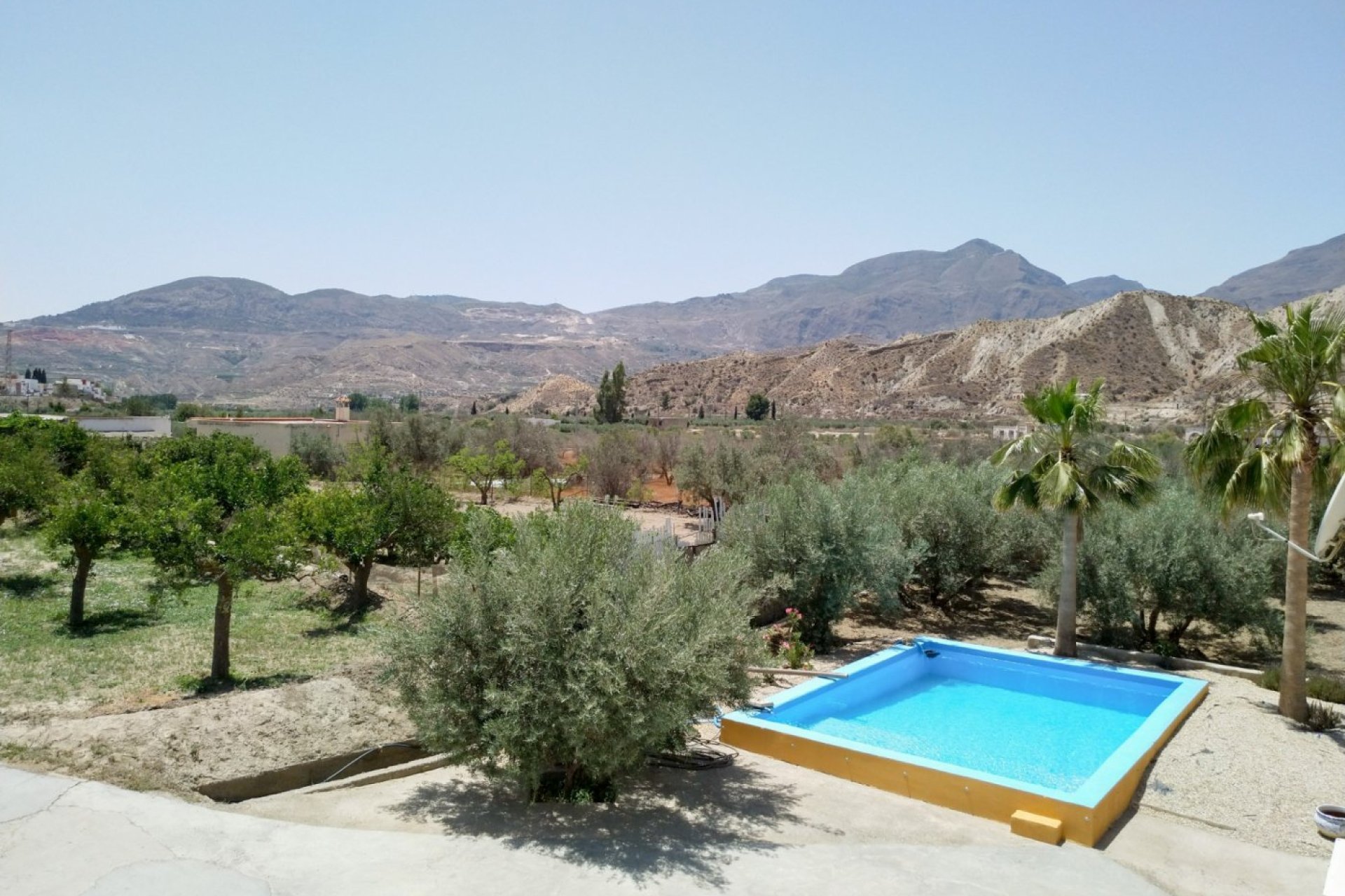 Resale - Country house - Alsodux - ALMERIA