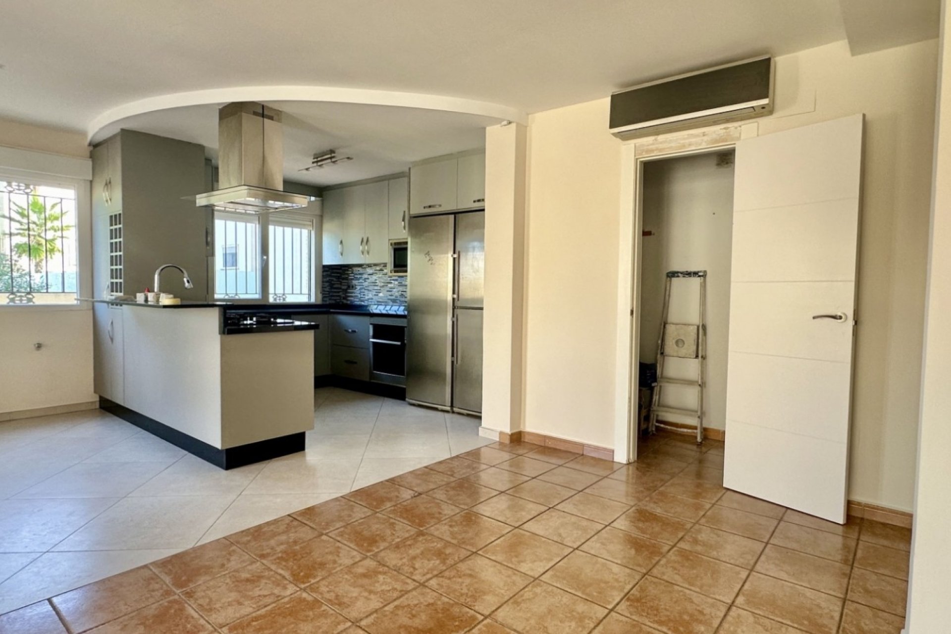 Resale - Detached Villa - Orihuela Costa - Villamartín
