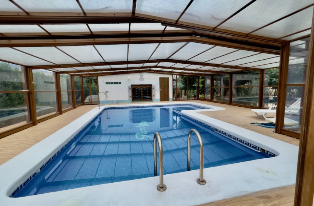 Resale - Finca / Country Property - Orihuela Costa - Orihuela