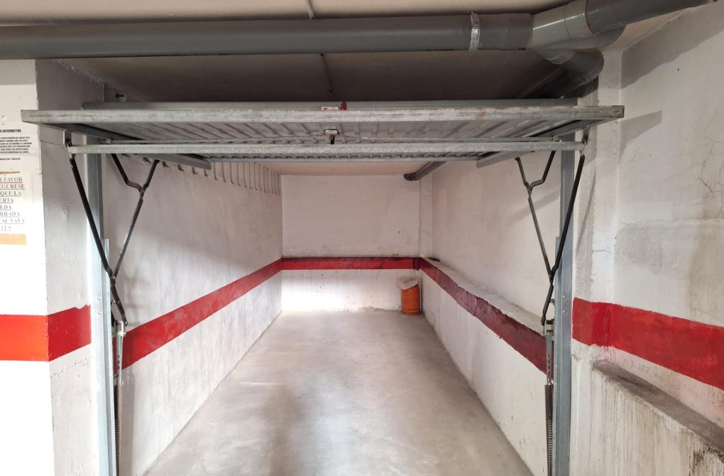 Resale - Garage - Torrevieja - Centro