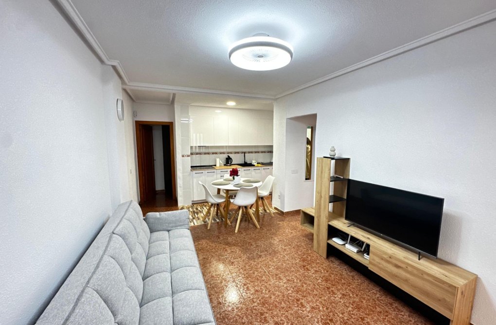 Resale - Ground Floor - Torrevieja - Centro