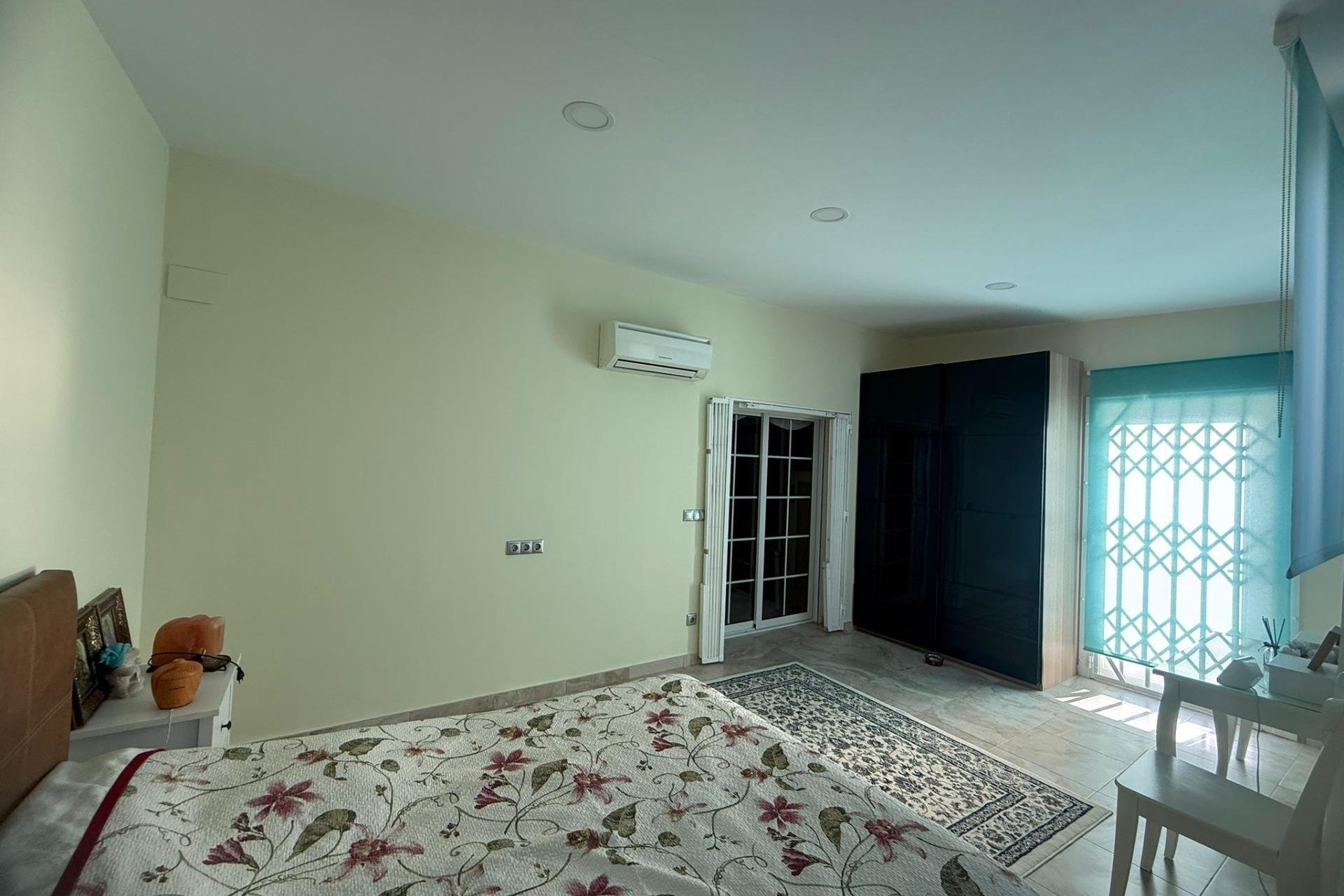 Resale - house - Orihuela Costa - Altos de Campoamor