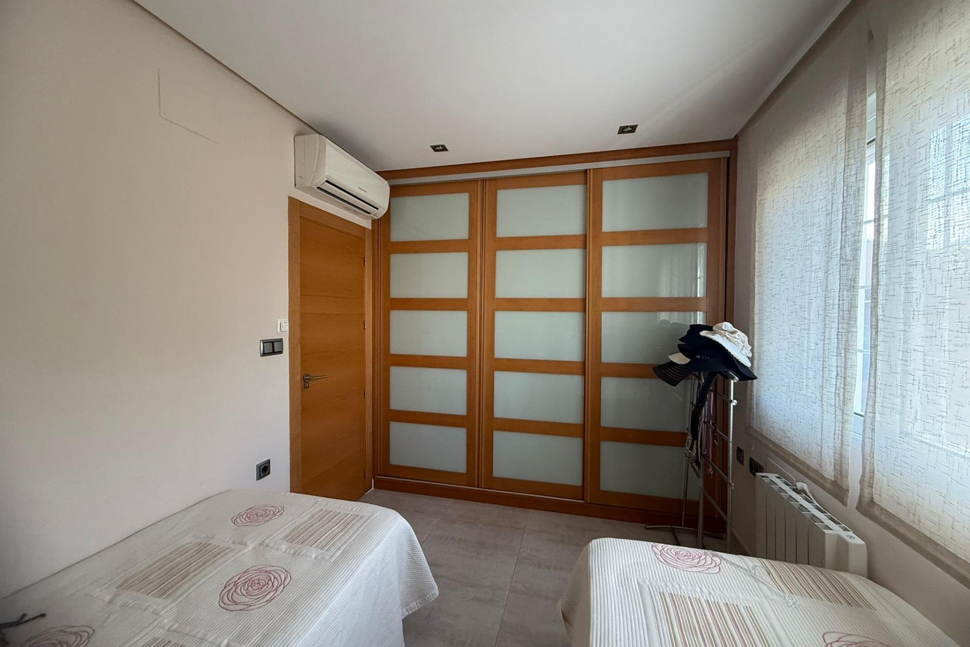 Resale - house - Orihuela Costa - Altos de Campoamor