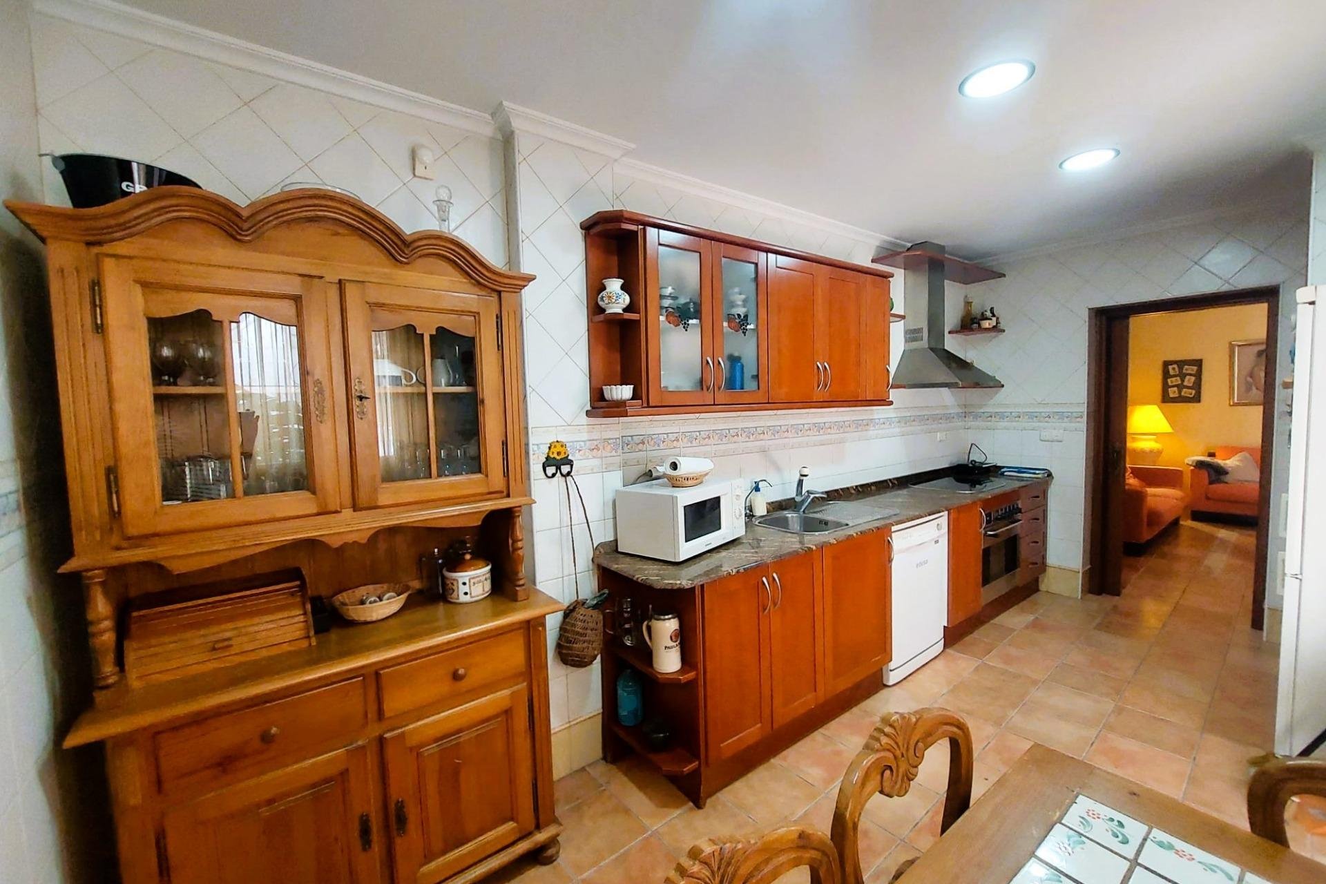 Resale - house - Torrevieja - Centro