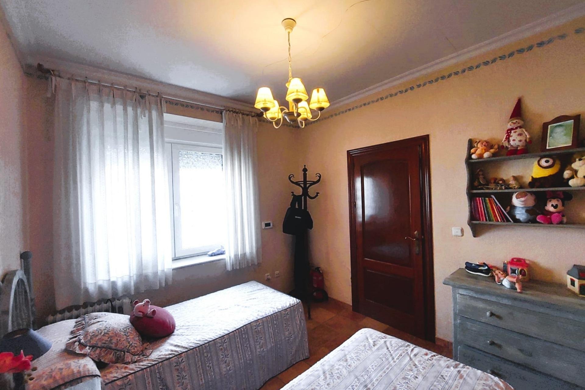 Resale - house - Torrevieja - Centro