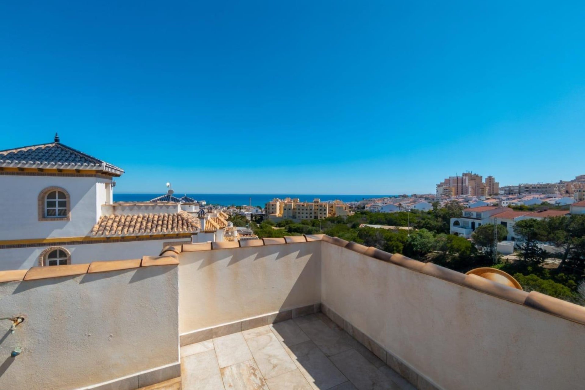 Resale - house - Torrevieja - La Mata