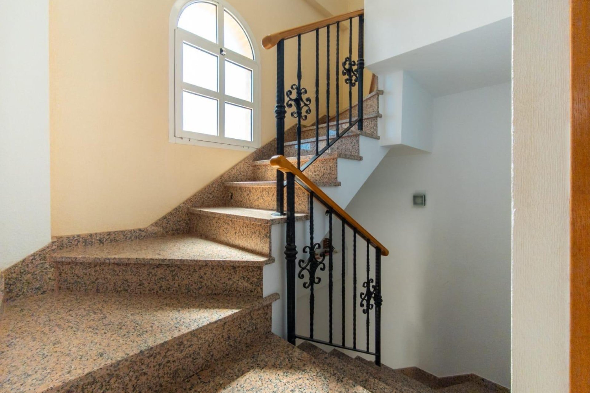 Resale - house - Torrevieja - La Mata