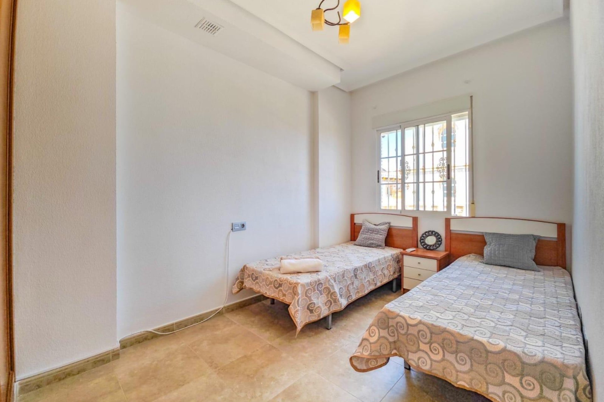 Resale - house - Torrevieja - La Mata