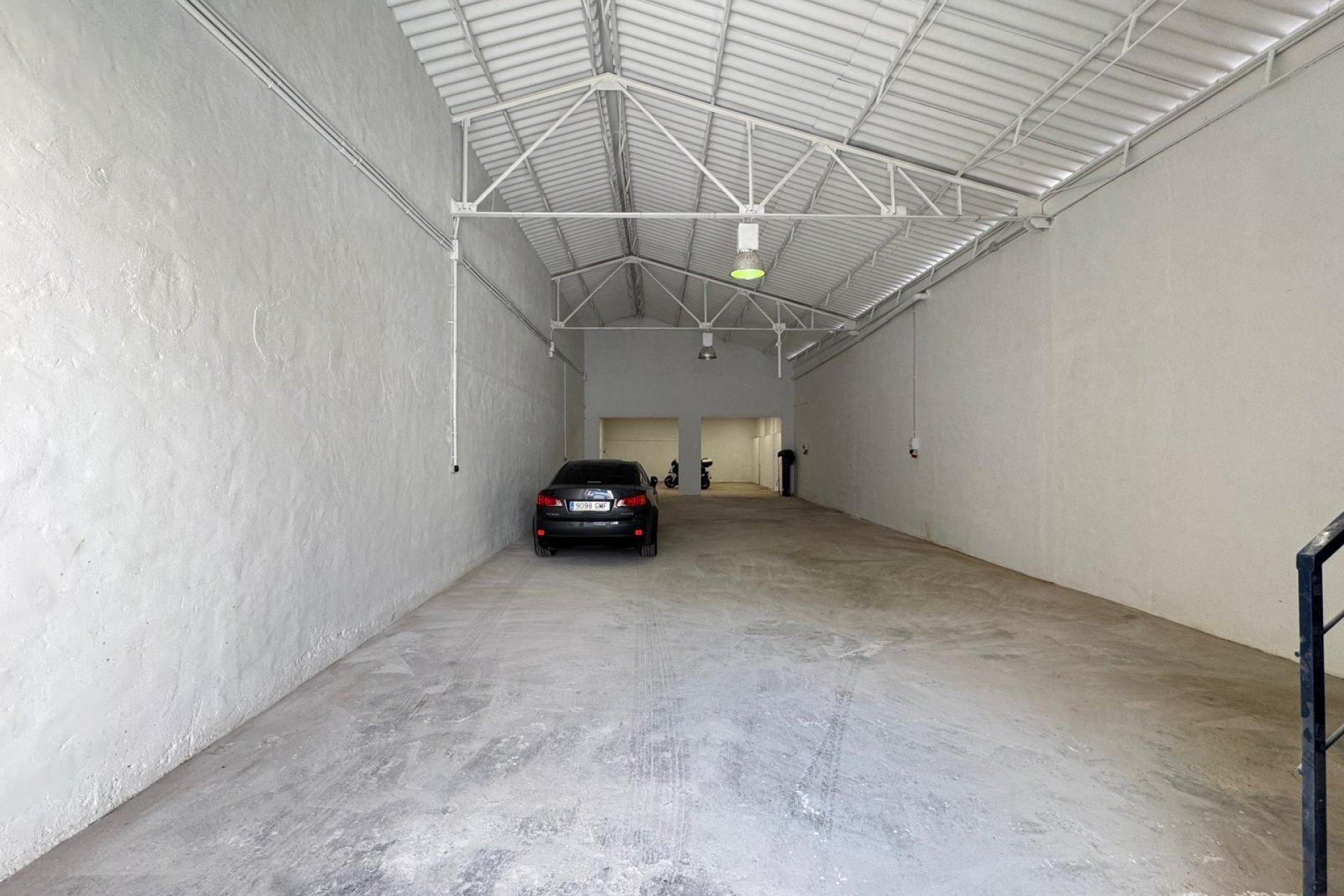 Resale - Industrial unit - Torrevieja - Centro