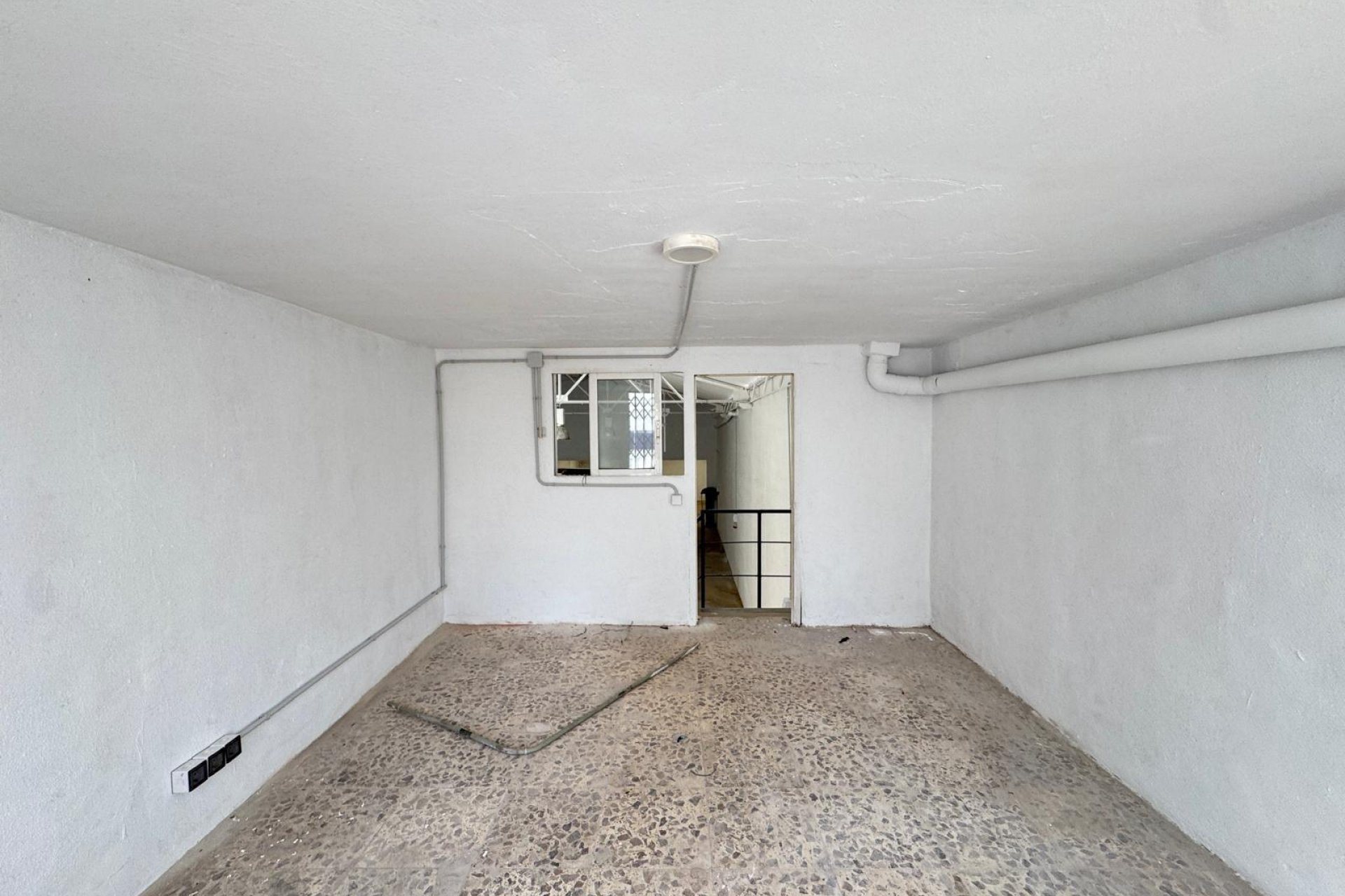 Resale - Industrial unit - Torrevieja - Centro