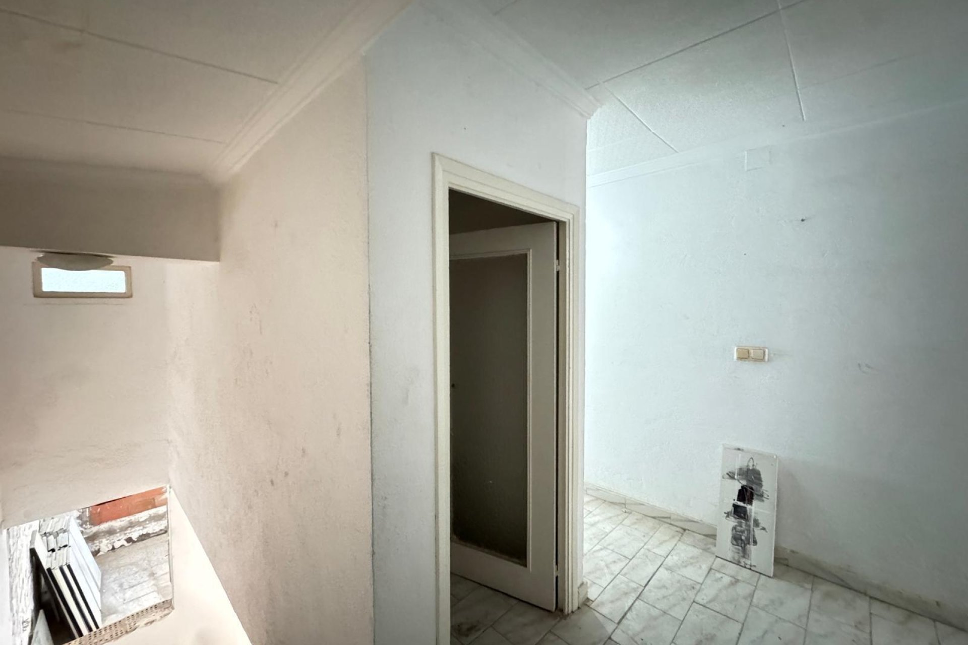 Resale - Industrial unit - Torrevieja - Centro