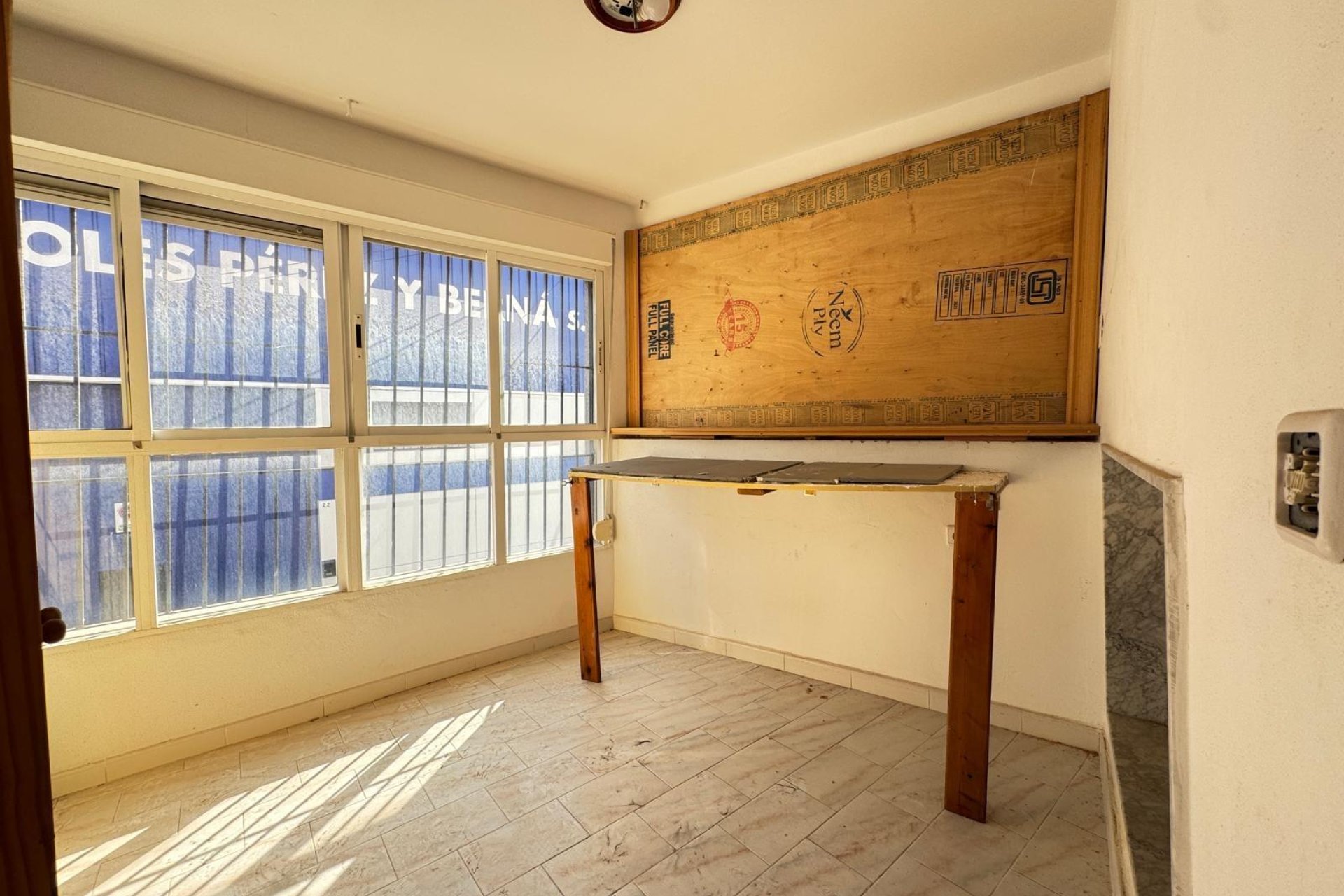 Resale - Industrial unit - Torrevieja - Centro