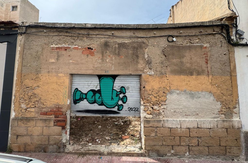 Resale - land - Torrevieja - Centro