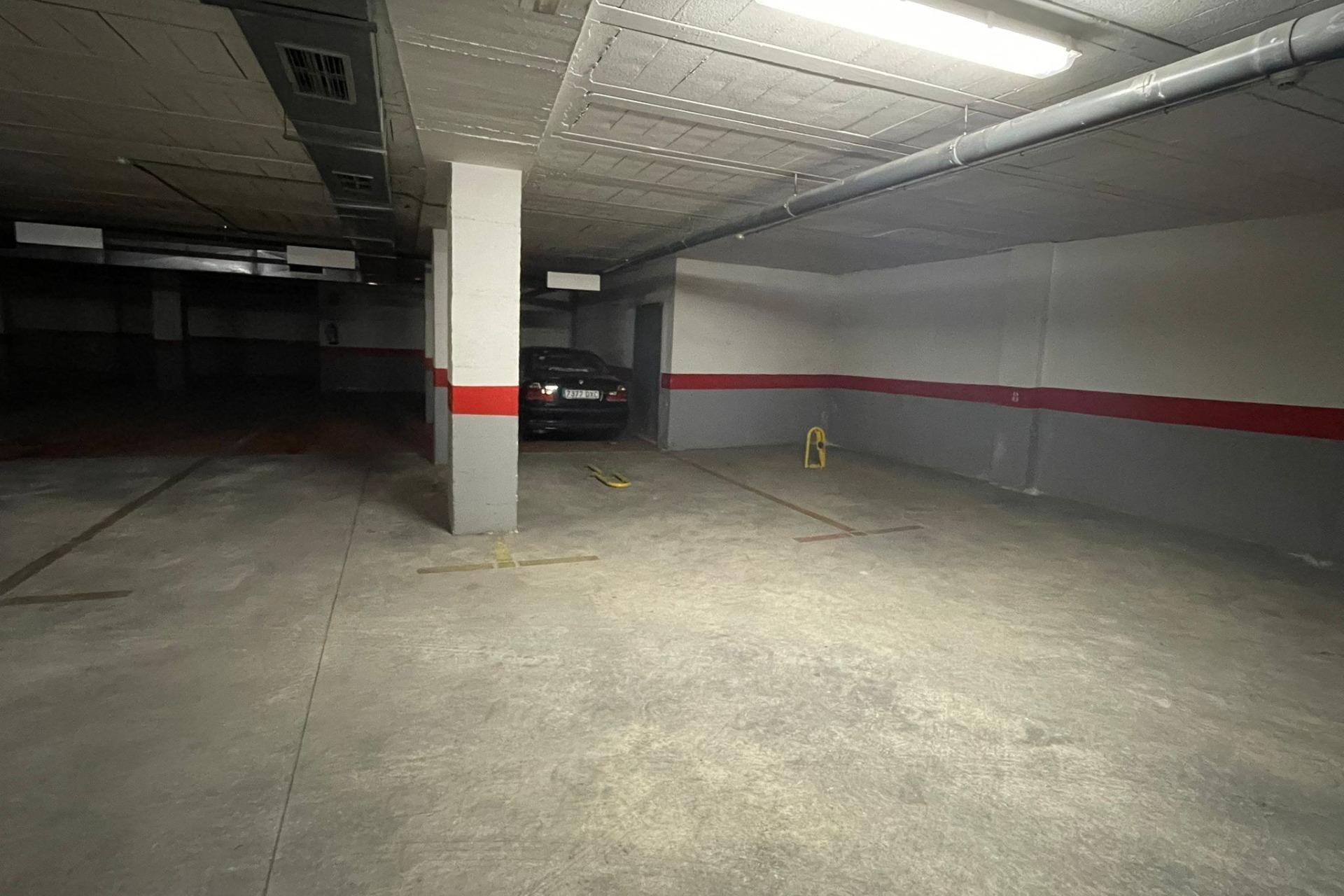 Resale - Parking - Torrevieja - Playa del cura