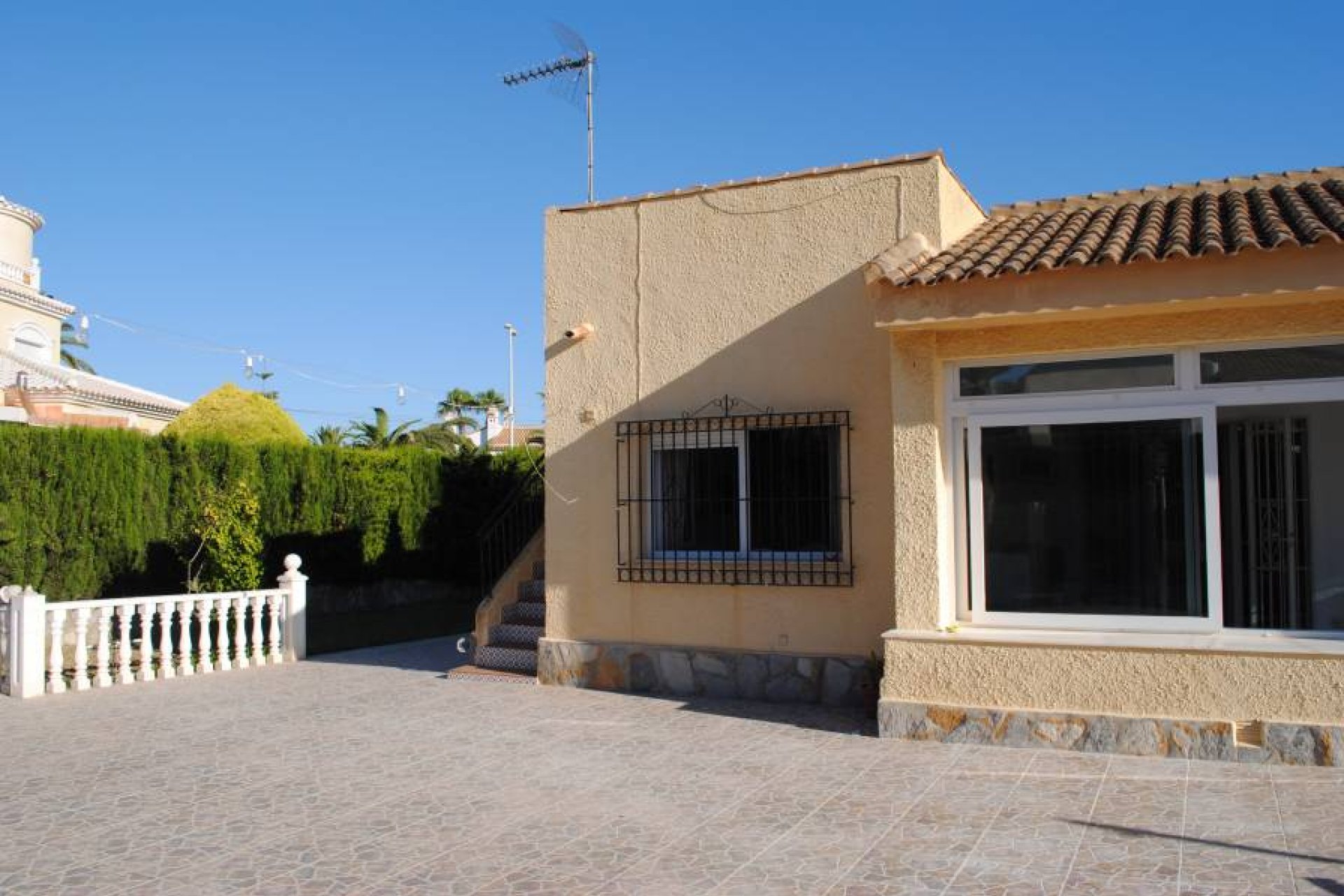 Resale - Plot / Land - Orihuela Costa - Cabo Roig