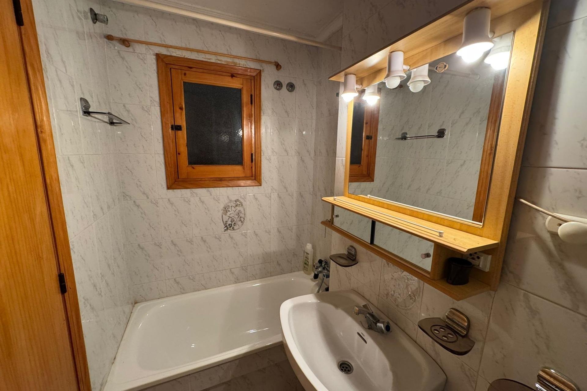 Resale - Studio - Torrevieja - Estacion de autobuses