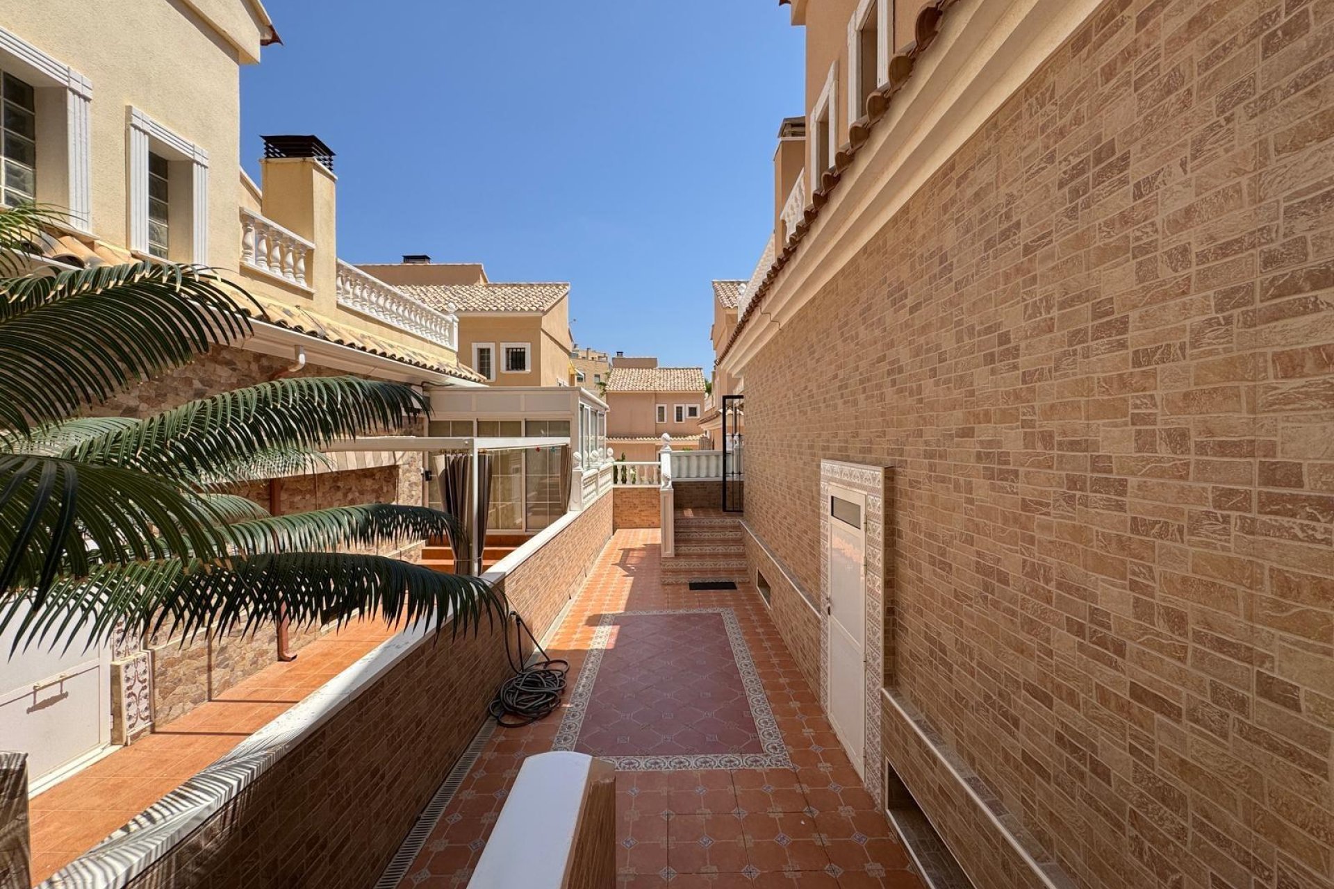 Resale - Terraced house - Guardamar del Segura - Urbanizaciones