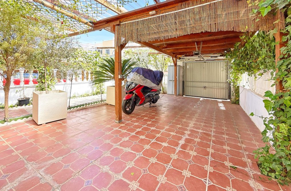 Resale - Terraced house - Orihuela Costa - La Florida