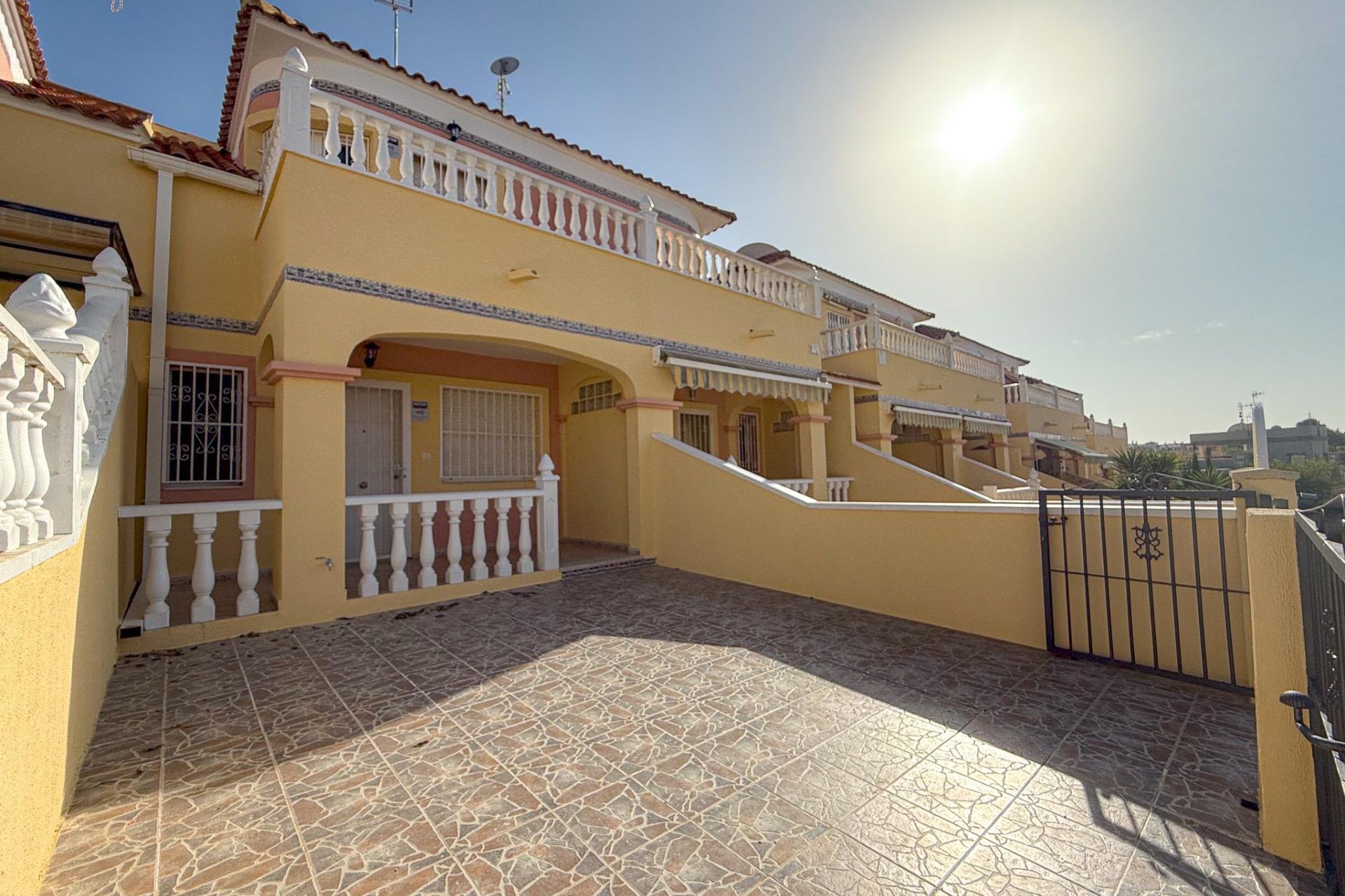 Resale - Terraced house - Orihuela Costa - Las Filipinas