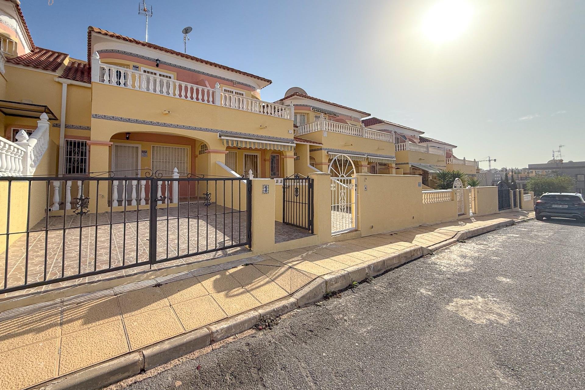 Resale - Terraced house - Orihuela Costa - Las Filipinas