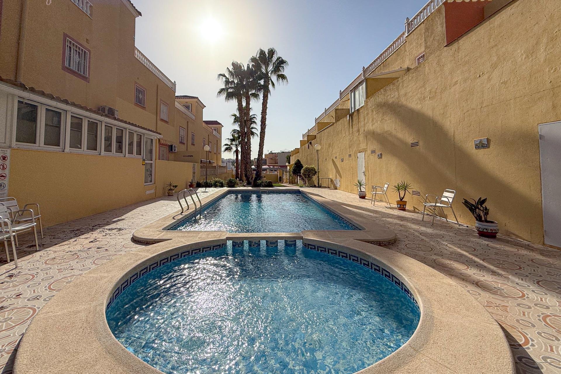 Resale - Terraced house - Orihuela Costa - Las Filipinas