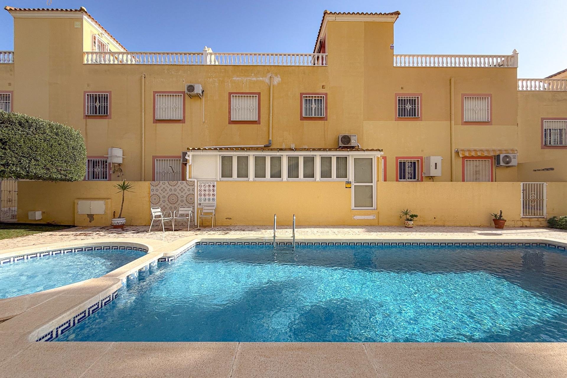 Resale - Terraced house - Orihuela Costa - Las Filipinas