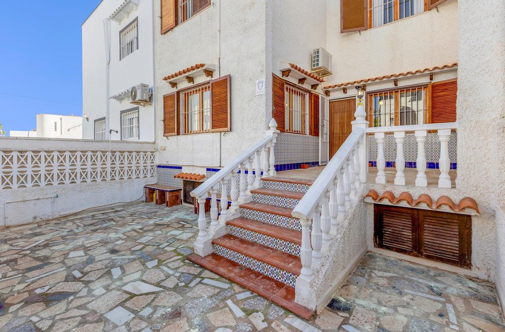 Resale - Terraced house - Torrevieja - Calas blanca