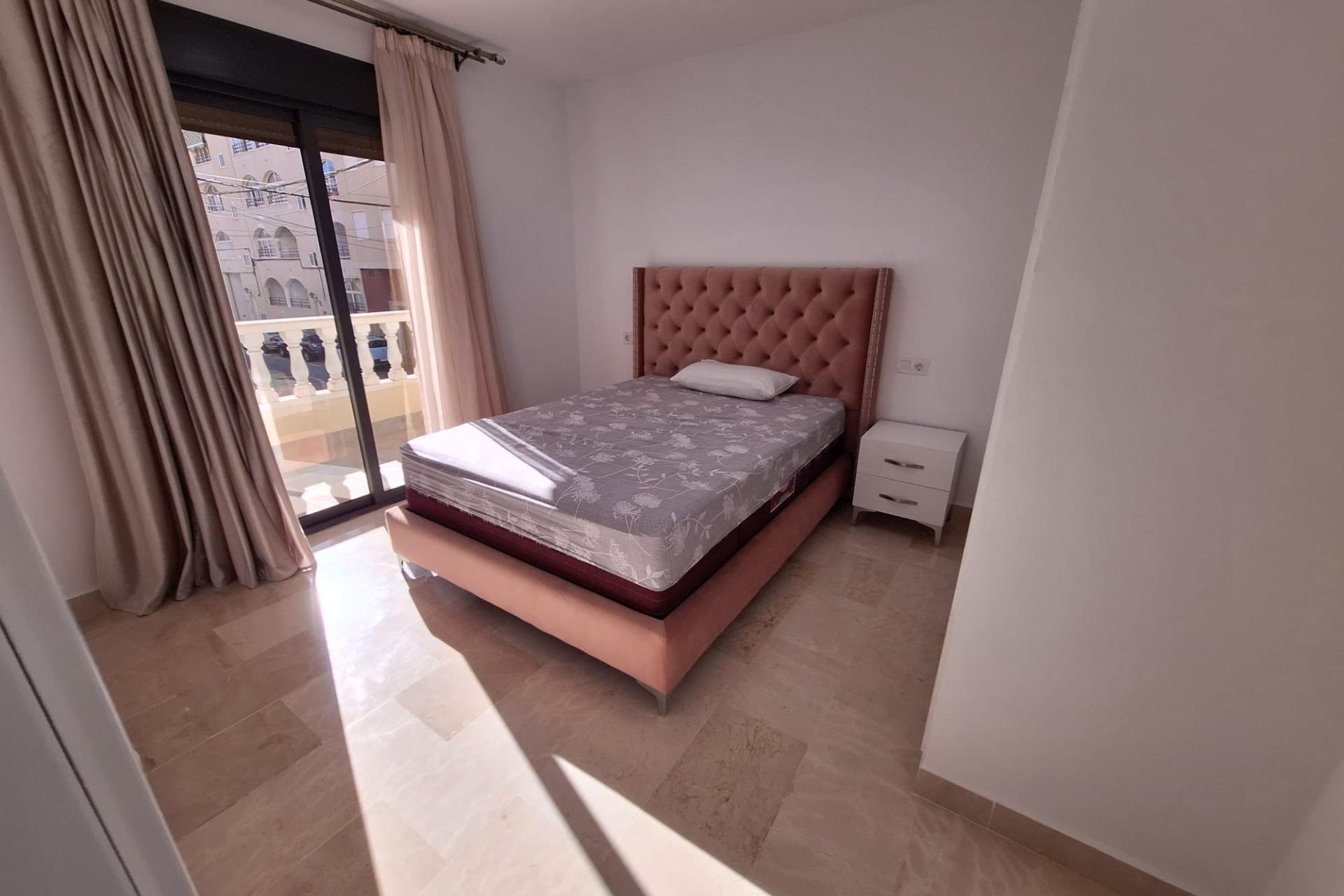 Resale - Terraced house - Torrevieja - Centro