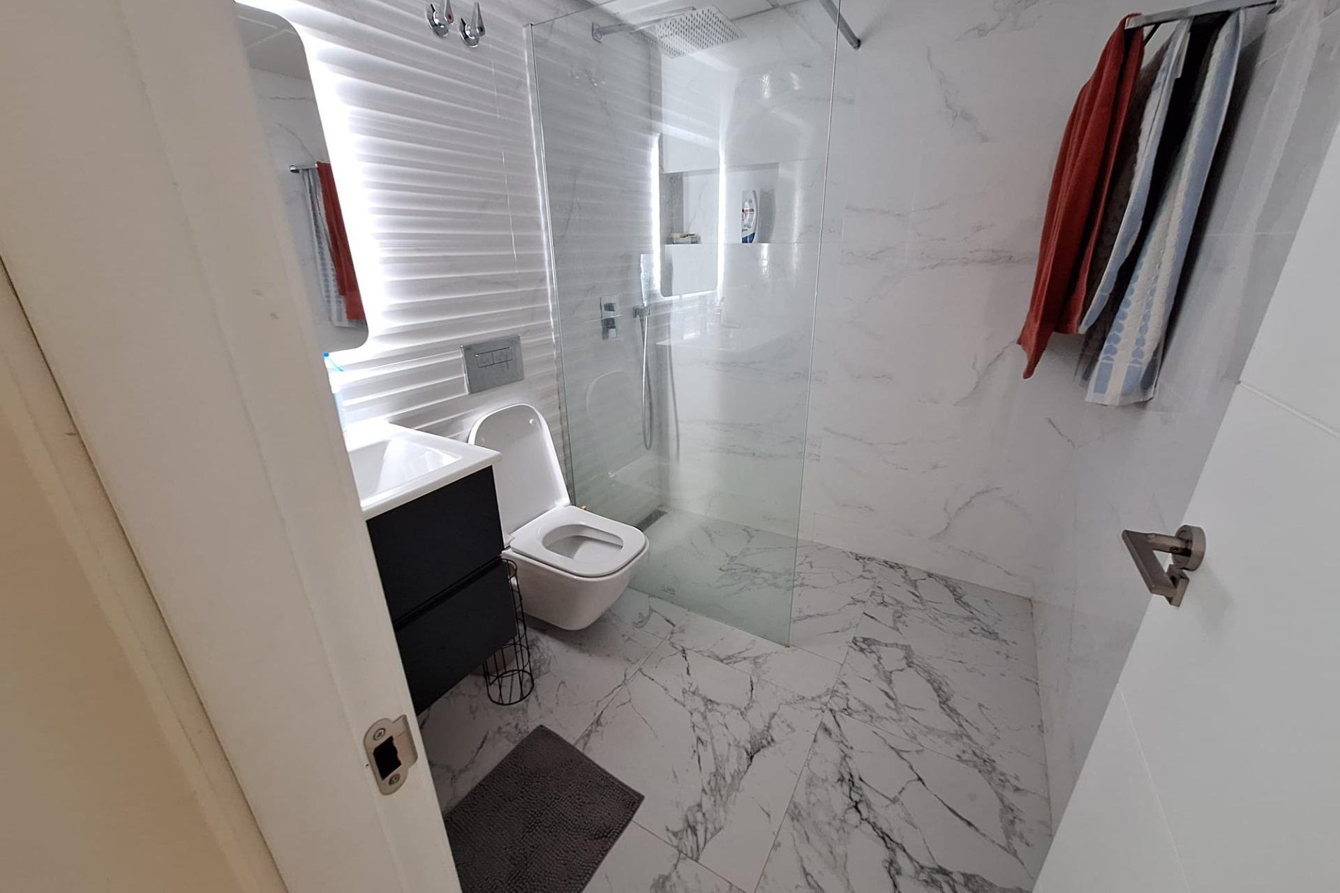 Resale - Terraced house - Torrevieja - Centro