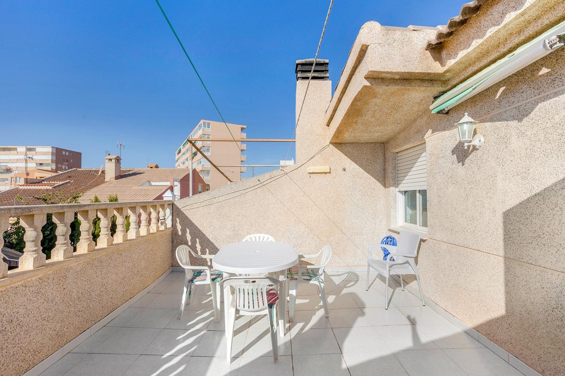 Resale - Terraced house - Torrevieja - La Mata