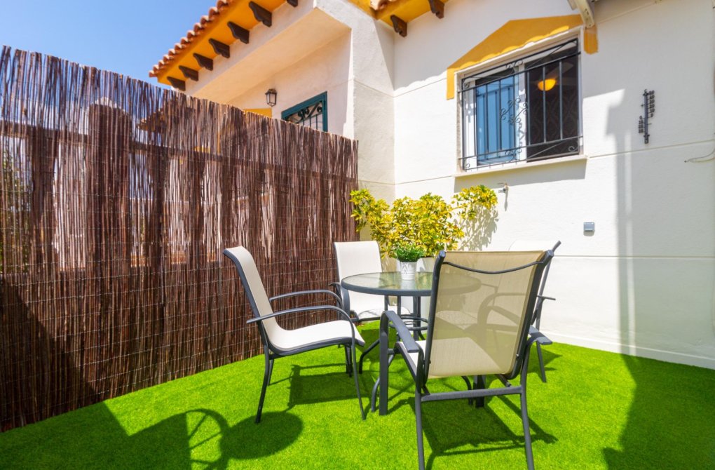 Resale - Terraced house - Torrevieja - Los altos